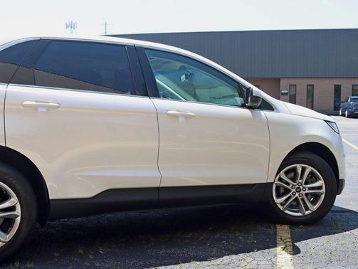 White Platinum Metallic Tri-Coat 2015 Ford Edge SEL