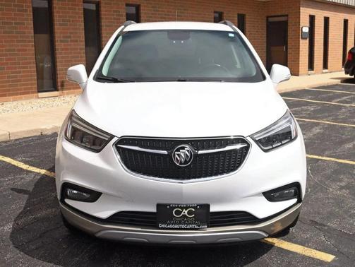 White Frost Tricoat 2018 Buick Encore Essence