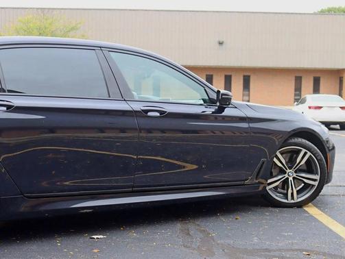 2016 BMW 750 i xDrive