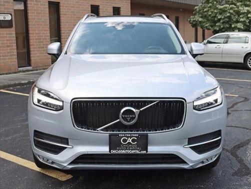 2016 Volvo XC90 T6 Momentum