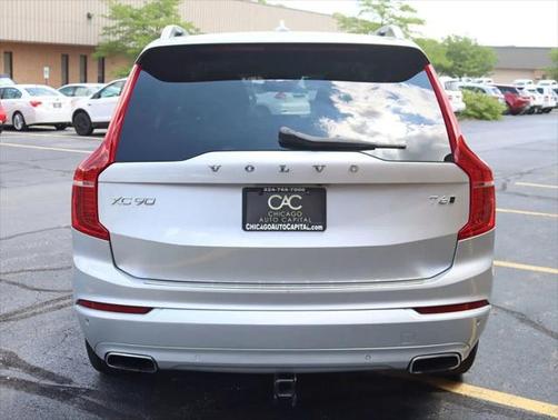 2016 Volvo XC90 T6 Momentum