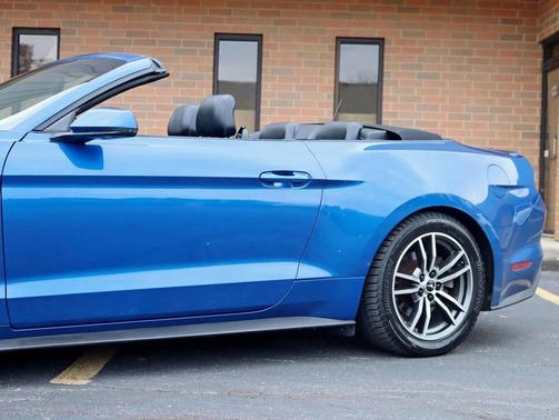 2017 Ford Mustang EcoBoost Premium