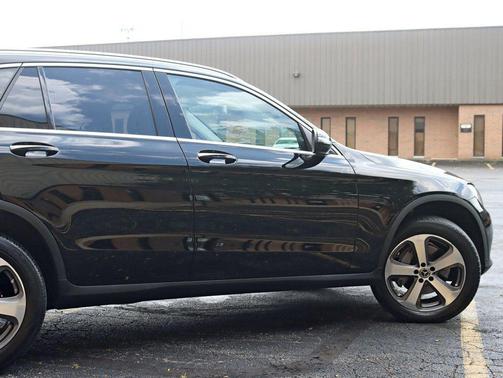 Black 2019 Mercedes-Benz GLC 300 4MATIC