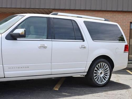2017 Lincoln Navigator Select