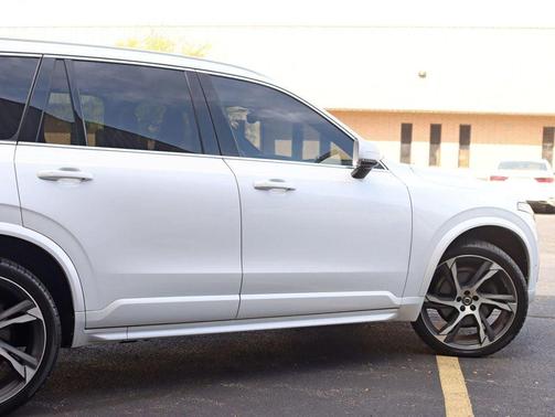 2017 Volvo XC90 T5 R-Design