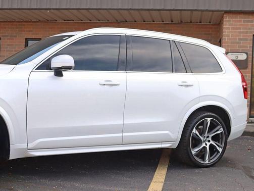 2017 Volvo XC90 T5 R-Design