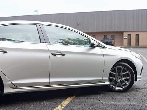 Symphony Silver 2018 Hyundai SONATA Sport 2.0T