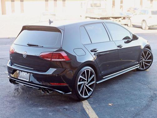 Deep Black Pearl 2019 Volkswagen Golf R 2.0T Manual