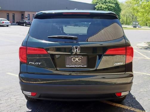 Black Forest Pearl 2018 Honda Pilot EX