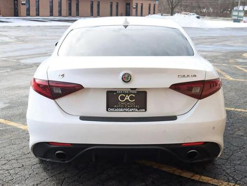 2017 Alfa Romeo Giulia Ti