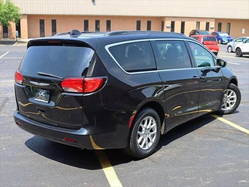 2020 Chrysler Voyager LXI