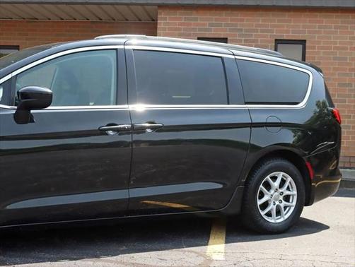 2020 Chrysler Voyager LXI