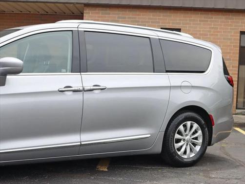 2018 Chrysler Pacifica Touring-L