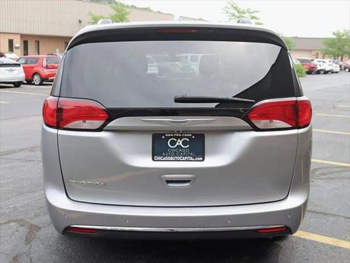 2018 Chrysler Pacifica Touring-L