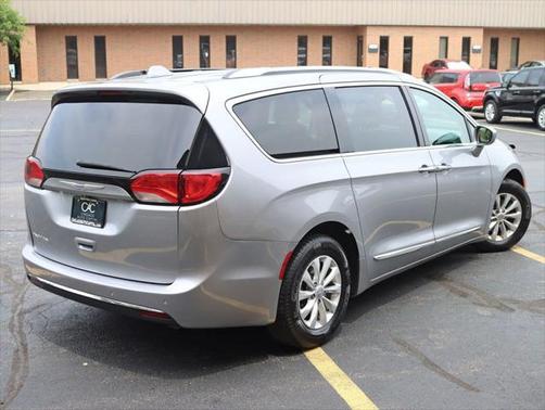 2018 Chrysler Pacifica Touring-L