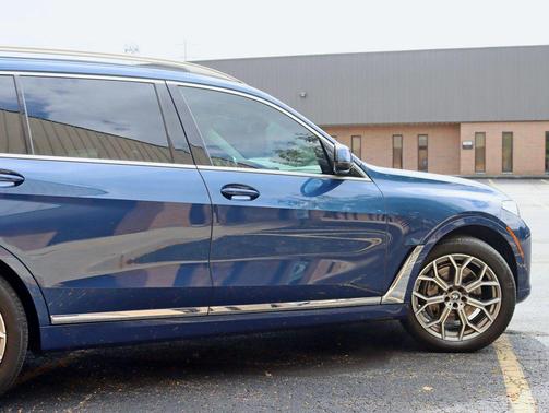 Phytonic Blue Metallic 2019 BMW X7 xDrive40i