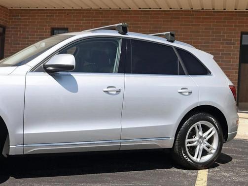 Ice Silver Metallic 2013 Audi Q5 2.0T Premium Plus