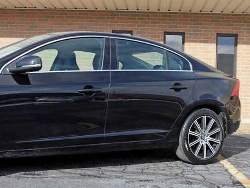 2017 Volvo S60 Inscription T5 Platinum