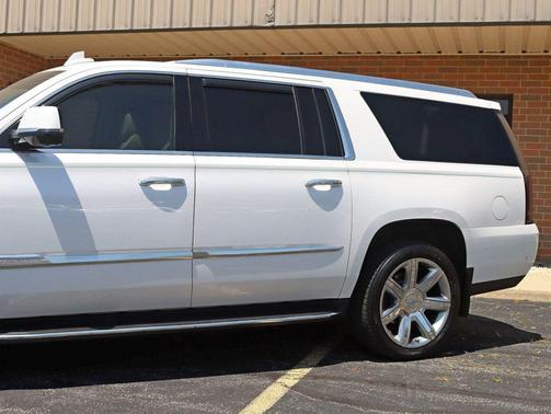 Crystal White Tricoat 2018 Cadillac Escalade ESV Luxury