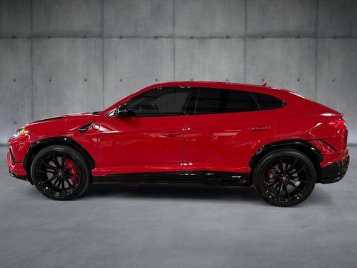 2024 Lamborghini Urus S