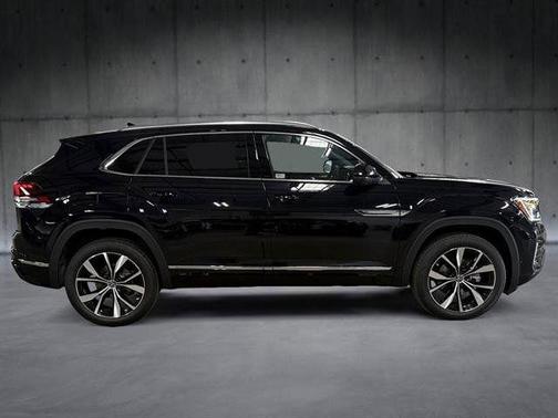 Deep Black Pearl 2025 Volkswagen Atlas 2.0T SEL Premium R-Line 4MOTION