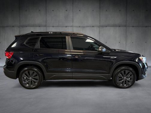 Deep Black 2022 Volkswagen Taos 1.5T S