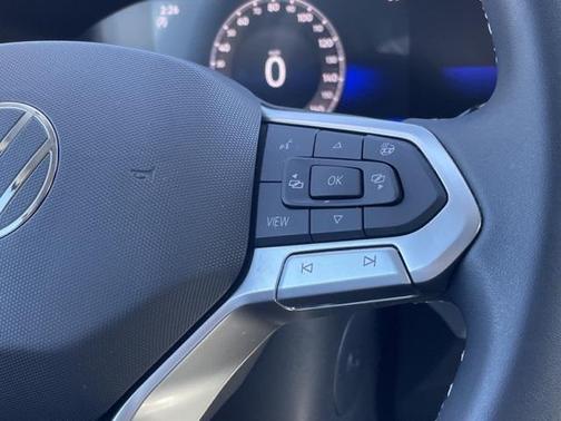 Deep Black 2022 Volkswagen Taos 1.5T S