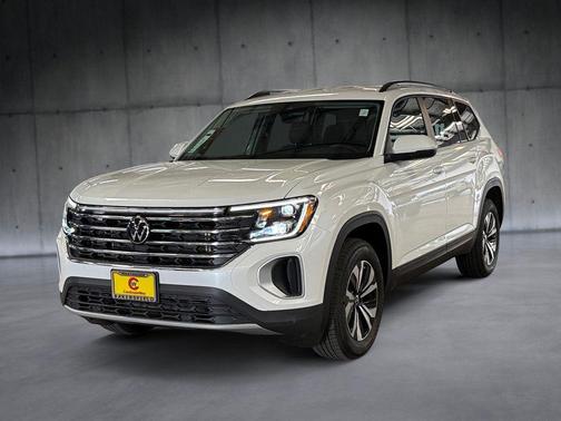 White Pearl 2026 Volkswagen Atlas 2.0T SE