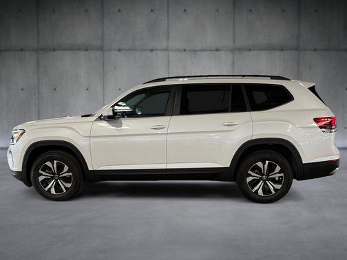 White Pearl 2026 Volkswagen Atlas 2.0T SE
