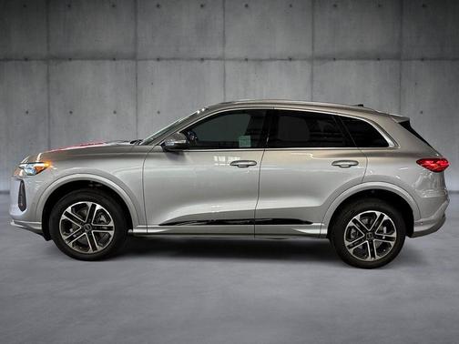 Florett Silver Metallic 2025 Audi Q5 Premium Plus TFSI quattro S tronic