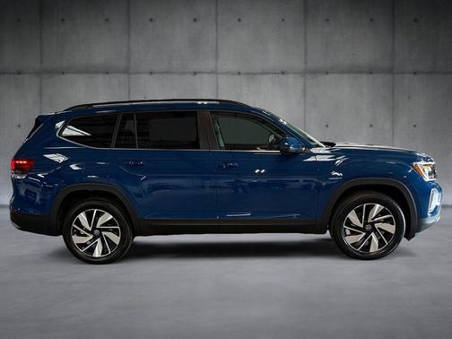 Mountain Lake B 2025 Volkswagen Atlas Cross Sport 2.0T SE w/Technology 4MOTION