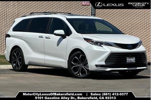 2025 Toyota Sienna Platinum 7 Passenger