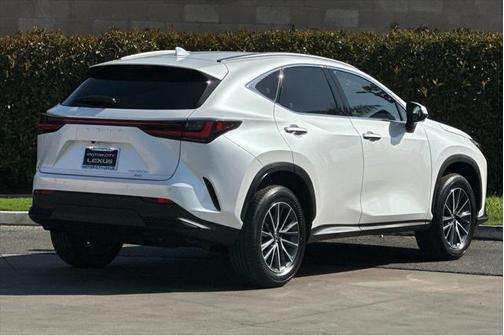 2025 Lexus NX 350h Premium