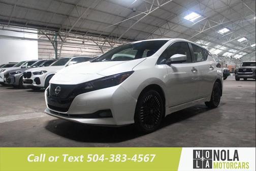 Pearl White Tricoat 2023 Nissan Leaf SV PLUS 60 kWh