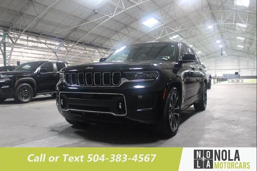 Diamond Black Crystal Pearlcoat 2022 Jeep Grand Cherokee Overland