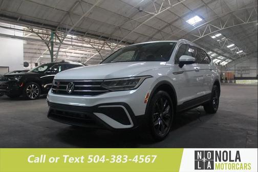 Opal White Pearl 2023 Volkswagen Tiguan 2.0T SE