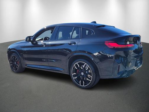 2023 BMW X4 M40i