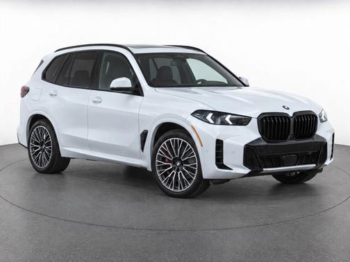 Mineral White Metallic 2022 BMW X5 sDrive40i