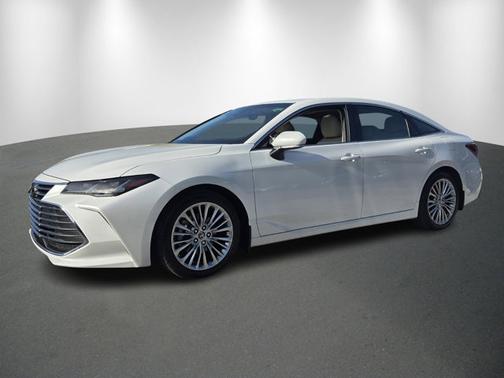 White 2019 Toyota Avalon Limited