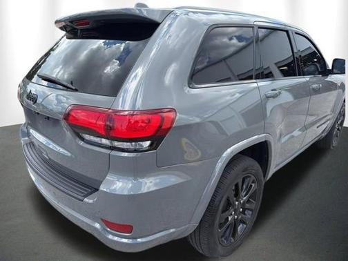Sting-Gray Clearcoat 2019 Jeep Grand Cherokee Altitude