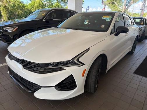 Glacial White Pearl 2022 Kia K5 GT-Line