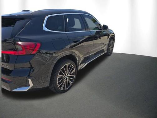 Black Sapphire Metallic 2025 BMW X1 xDrive28i