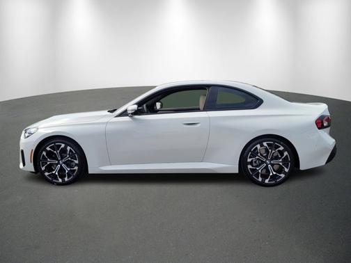 2025 BMW 230 230i