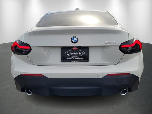 2025 BMW 230 230i