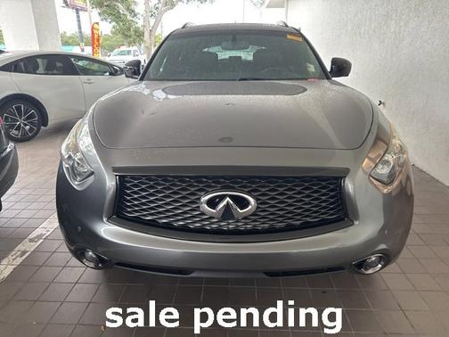 2016 INFINITI QX70 Base