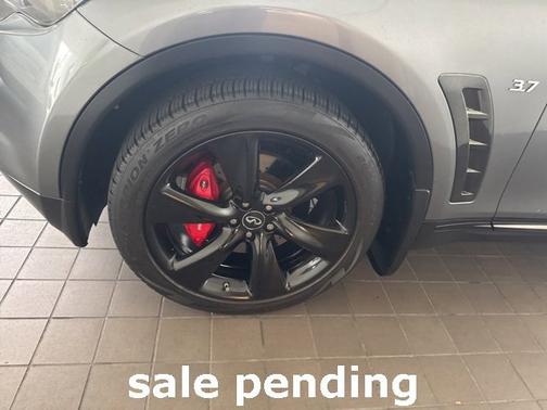 2016 INFINITI QX70 Base