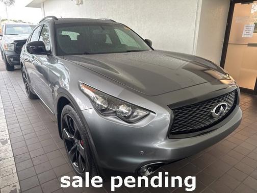 2016 INFINITI QX70 Base