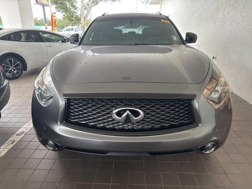2016 INFINITI QX70 Base