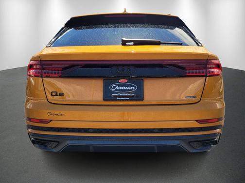 2023 Audi Q8 Premium Plus