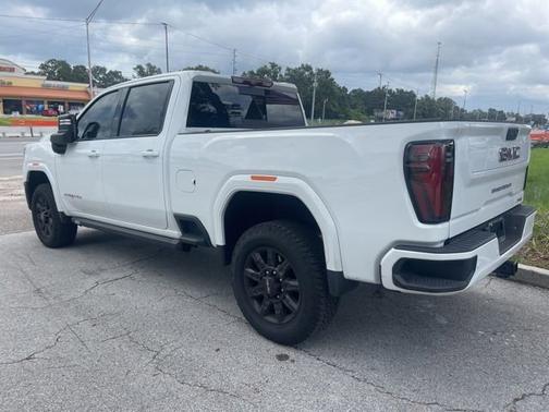 2025 GMC Sierra 2500 AT4